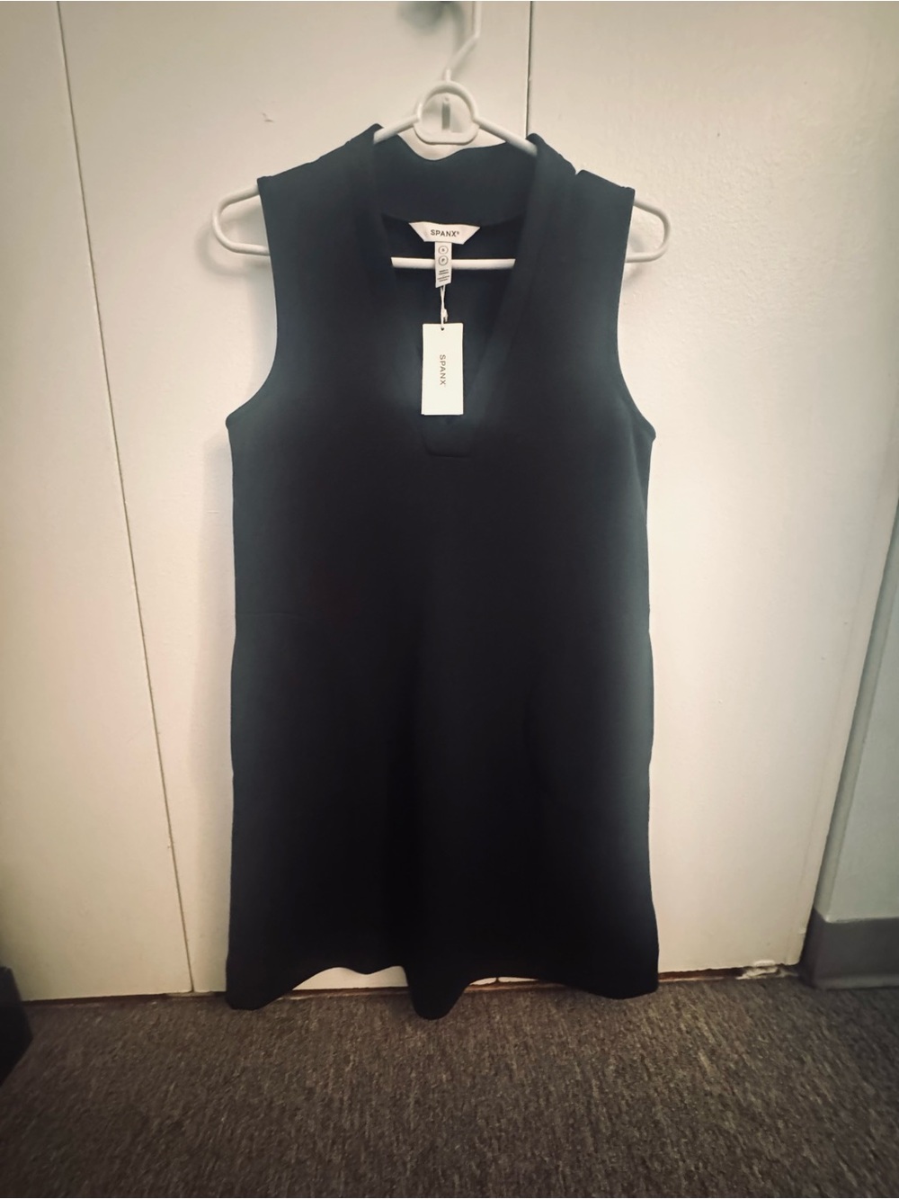 SPANX Air Essentials V-Neck Sleeveless Black Ponte Shift Dress